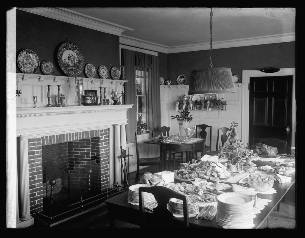 The cafe counter with stools alongside